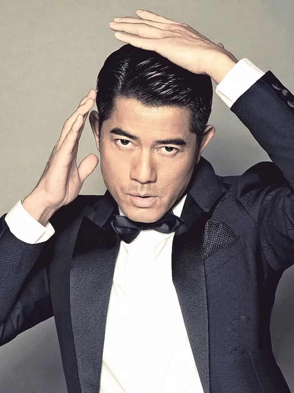 Thu Ky cung loat sao vuong nghi van lien quan duong day lua dao-Hinh-2