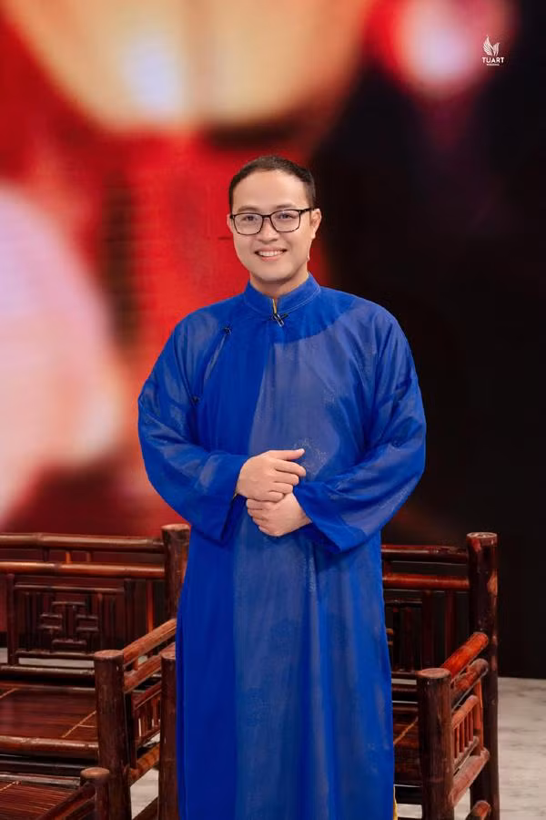 Anh đã giành được nhiều giải thưởng quan trọng trong sự nghiệp của mình, bao gồm: Huy chương Bạc Hội thi Hài toàn quốc của Hội Nghệ sĩ Sân khấu Việt Nam năm 2009, huy chương Bạc tại Hội diễn Nghệ thuật sân khấu Chèo chuyên nghiệp toàn quốc năm 2013, huy chương Vàng trong Cuộc thi tài năng trẻ diễn viên sân khấu chèo chuyên nghiệp toàn quốc năm 2014, huy chương Bạc Cuộc thi Nghệ thuật Sân khấu Chèo chuyên nghiệp toàn quốc 2016.