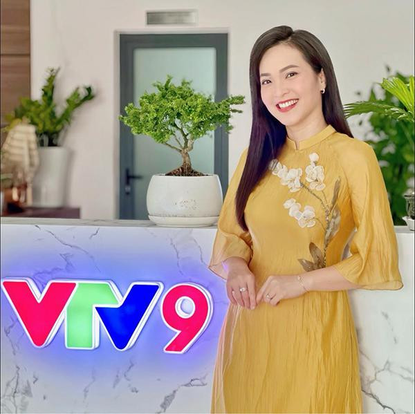 TV Phương Thảo giữ được sắc vóc thon gọn nhờ bí quyết mà "mẹ bỉm" nào cũng làm được đó là cho con bú mỗi ngày.