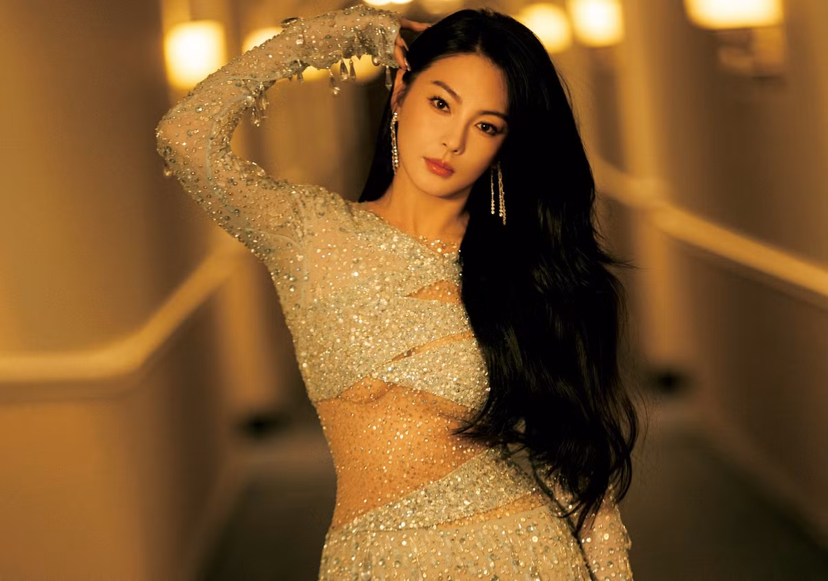 Chan dung my nhan khien gioi giai tri Trung Quoc chao dao-Hinh-6