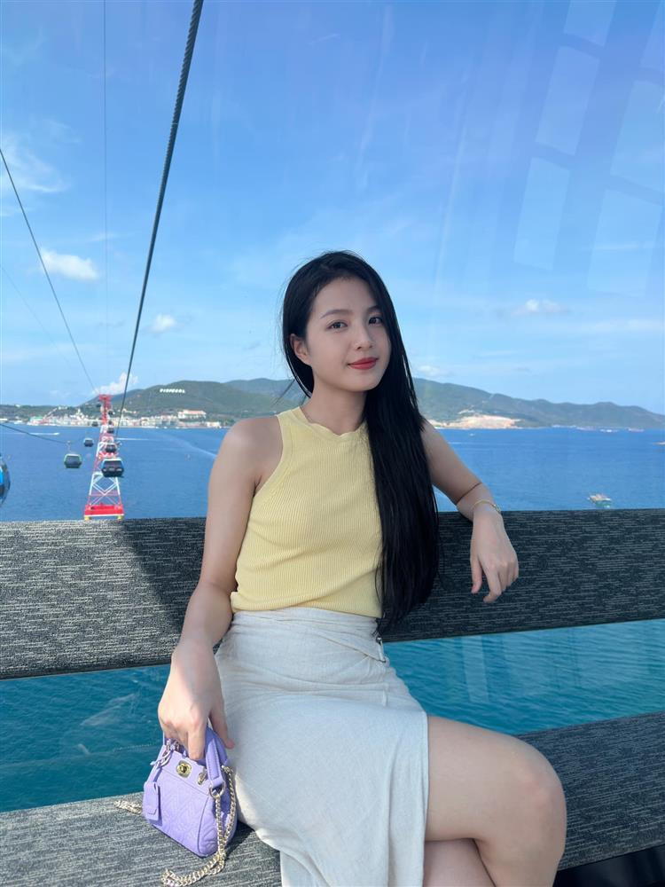 ##ss###style="text-decoration: underline;">Nữ diễn viên thường xuyên khoe ảnh mặt mộc xinh xắn khi sở hữu làn da trắng mịn.