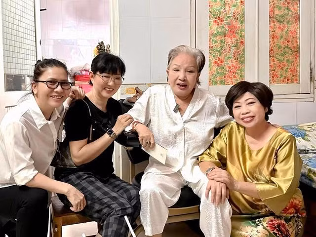 Quang Le gay tranh cai khi 