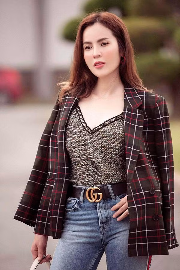 Dù ly hôn, họ vẫn xem nhau là gia đình, những người bạn để cùng chăm sóc 3 con một cách đầy đủ nhất.