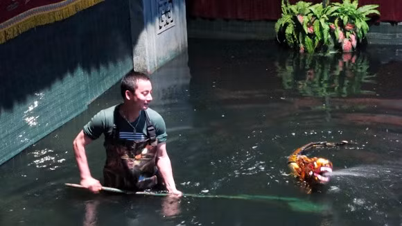 Nghe si muon cong hien nhung tien boi duong du mua hai coc nuoc-Hinh-3