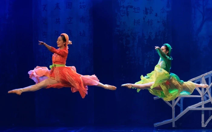 Nghe si muon cong hien nhung tien boi duong du mua hai coc nuoc-Hinh-5