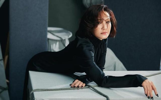 ể có nhan sắc xinh đẹp như hiện tại, nghệ sĩ Hồng Đào luôn sống vui vẻ, tích cực. Trên Facebook, nữ nghệ sĩ thường chia sẻ về cuộc sống nhiều màu sắc thú vị của mình. 