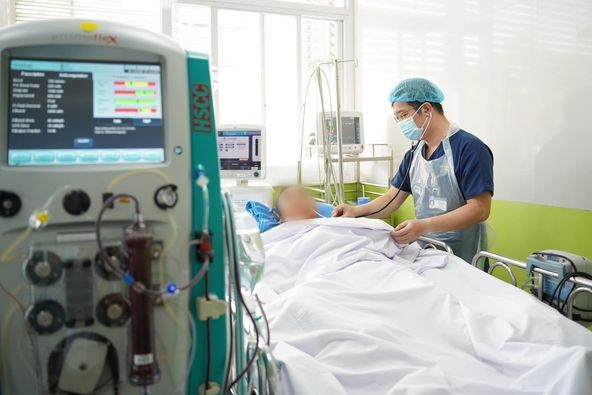 Chang trai phai loc than cap do van dong nang