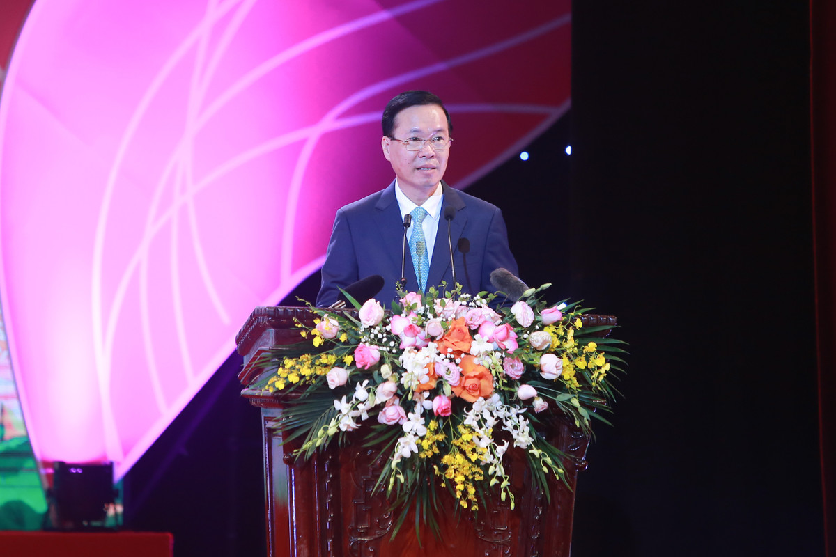 Theo Chủ tịch nước, danh hiệu "Nghệ sĩ Nhân dân", "Nghệ sĩ Ưu tú" là danh hiệu vinh dự, cao quý của Đảng, Nhà nước dành tặng cho những cá nhân có nhiều cống hiến, đóng góp và gắn bó lâu dài trong lĩnh vực văn hóa, nghệ thuật; có trí tuệ và phẩm giá, hết lòng, hết sức, tận tụy phục vụ nhân dân, cống hiến cho sự nghiệp cách mạng; là những tài năng nghệ thuật, có tác phẩm xuất sắc có giá trị cao về tư tưởng và nghệ thuật được công chúng đón nhận, yêu thích, mến mộ. Các Nghệ sĩ Nhân dân, Nghệ sĩ Ưu tú thực sự là "vốn quý của đất nước", dù ở lứa tuổi nào, thành phần dân tộc nào cũng đều đã đóng góp quý báu cho nền văn hóa Việt Nam, góp phần quan trọng vào những thành tựu to lớn, có ý nghĩa lịch sử của đất nước.