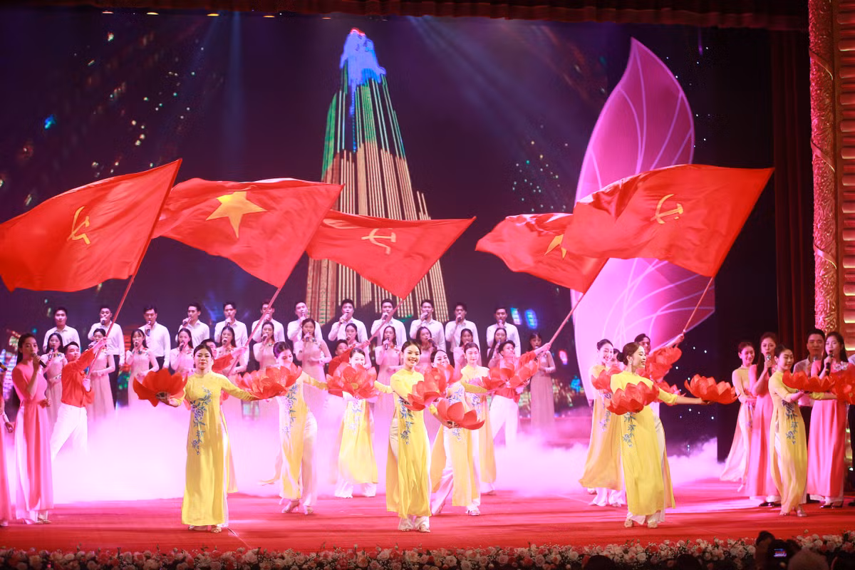 Theo công bố từ Bộ Văn hóa, Thể thao và Du lịch, có 389 nghệ sĩ được trao tặng và truy tặng các danh hiệu cao quý trong đợt này, trong đó có 125 Nghệ sĩ Nhân dân và 264 Nghệ sĩ Ưu tú.