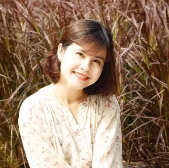 Khi tham gia "Của để dành", Hương Mai khi đó mới học lớp 5. Đôi mắt to tròn và giọng nói truyền cảm đã tạo ấn tượng khó phai với khán giả màn ảnh nhỏ. Với Hương Mai, 2 cảnh quay cô nhớ nhất là cảnh trong phòng tối và cảnh chia tay bà Vi.