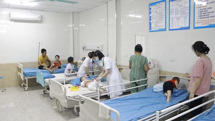 300 ca mac tay chan mieng o Ha Noi, phong benh the nao?