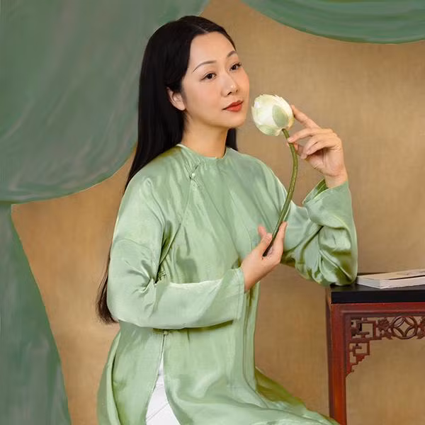 Mỗi lần xuất hiện, Hoa hậu Thế giới người Việt 2007 luôn cuốn hút khán giả bởi nhan sắc lẫn thần thái tốt.