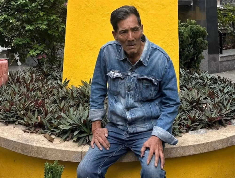 Hinh anh tieu tuy cua nghe si Thuong Tin-Hinh-3