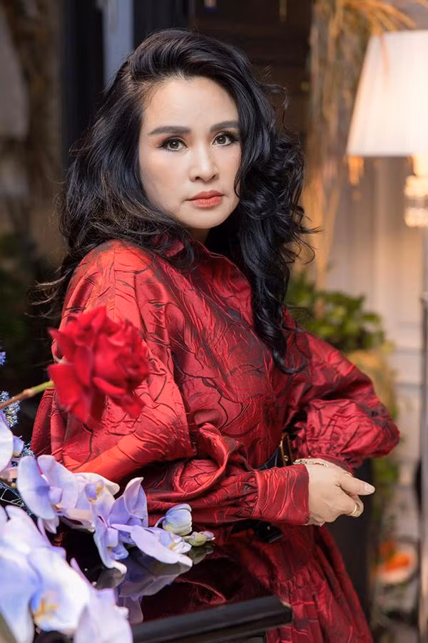 Nhờ vậy, làn da của NSND Thanh Lam luôn trẻ đẹp, săn chắc.