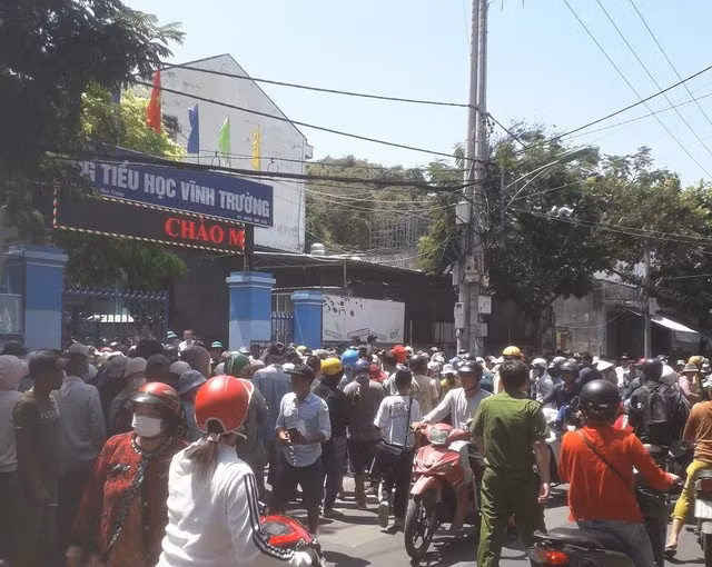 Bo Y te vao cuoc vu hoc sinh nghi ngo doc tai Nha Trang