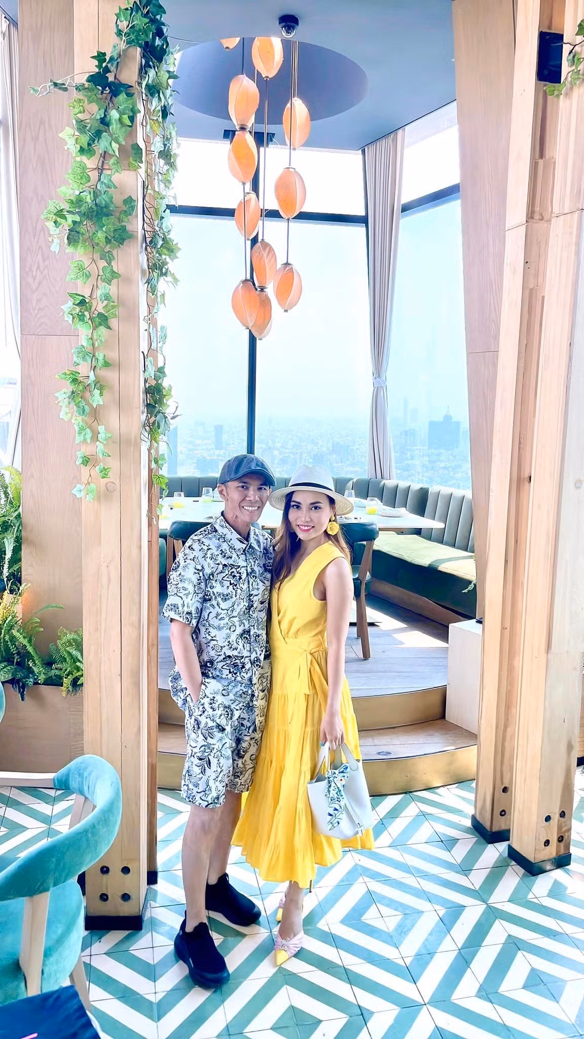 Kasim Hoang Vu lo dien gay go, tieu tuy-Hinh-2