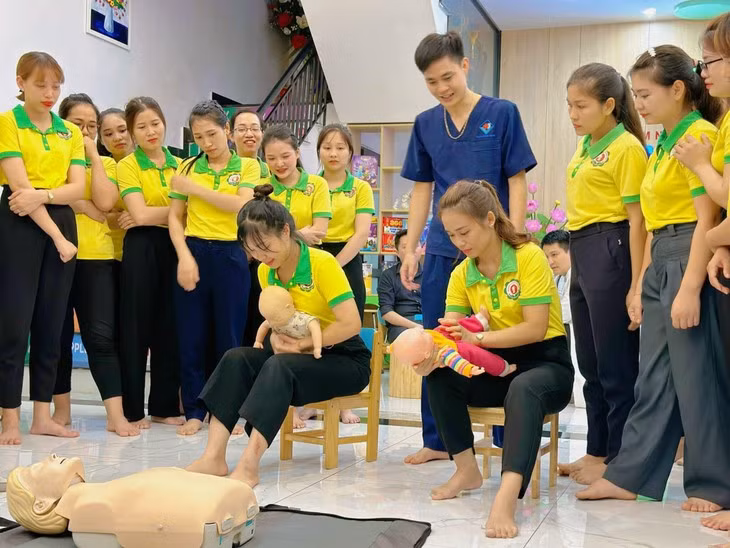 Cach xu ly kip thoi khi tre bi hoc di vat ngay tet