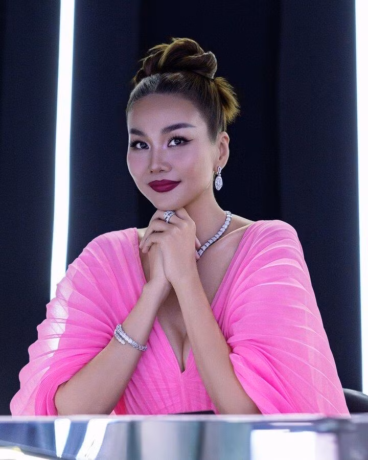 Giam khao thu 6 cham diem Ky Duyen o Miss Universe Vietnam la ai?-Hinh-5