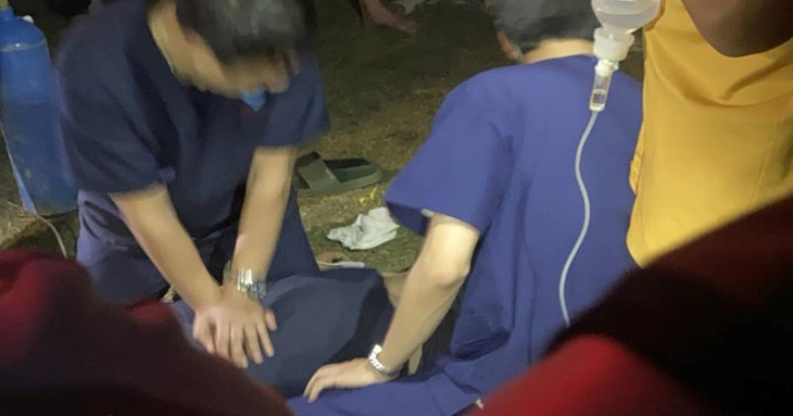 Nam thanh niên đột quỵ tử vong sau khi đá bóng Nam thanh nien dot quy tu vong sau khi da bong