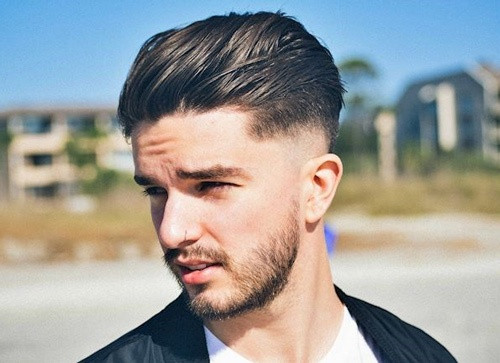 Hơn nữa, những người có tướng này trí tuệ tầm thường, thiếu động lực bản thân, không chăm chỉ và nghiêm túc, thích làm chiếu lệ, luôn chần chừ khi gặp sự việc, thiếu quyết đoán và dũng cảm, dù cơ hội đã đến trước mặt mình cũng khó có thể làm được.