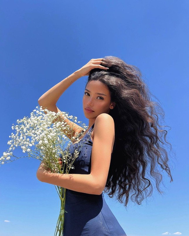 Dina được netizen quan tâm chú ý sau khi cô đi casting nhân vật nữ chính Ariel trong phim này vào năm 2019 nhưng không được Disney lựa chọn. Ảnh: Instagram NV.