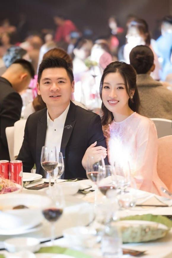 Đỗ Mỹ Linh bị chụp lén hình ảnh 'phát tướng', bụng tròn xoe ảnh 6