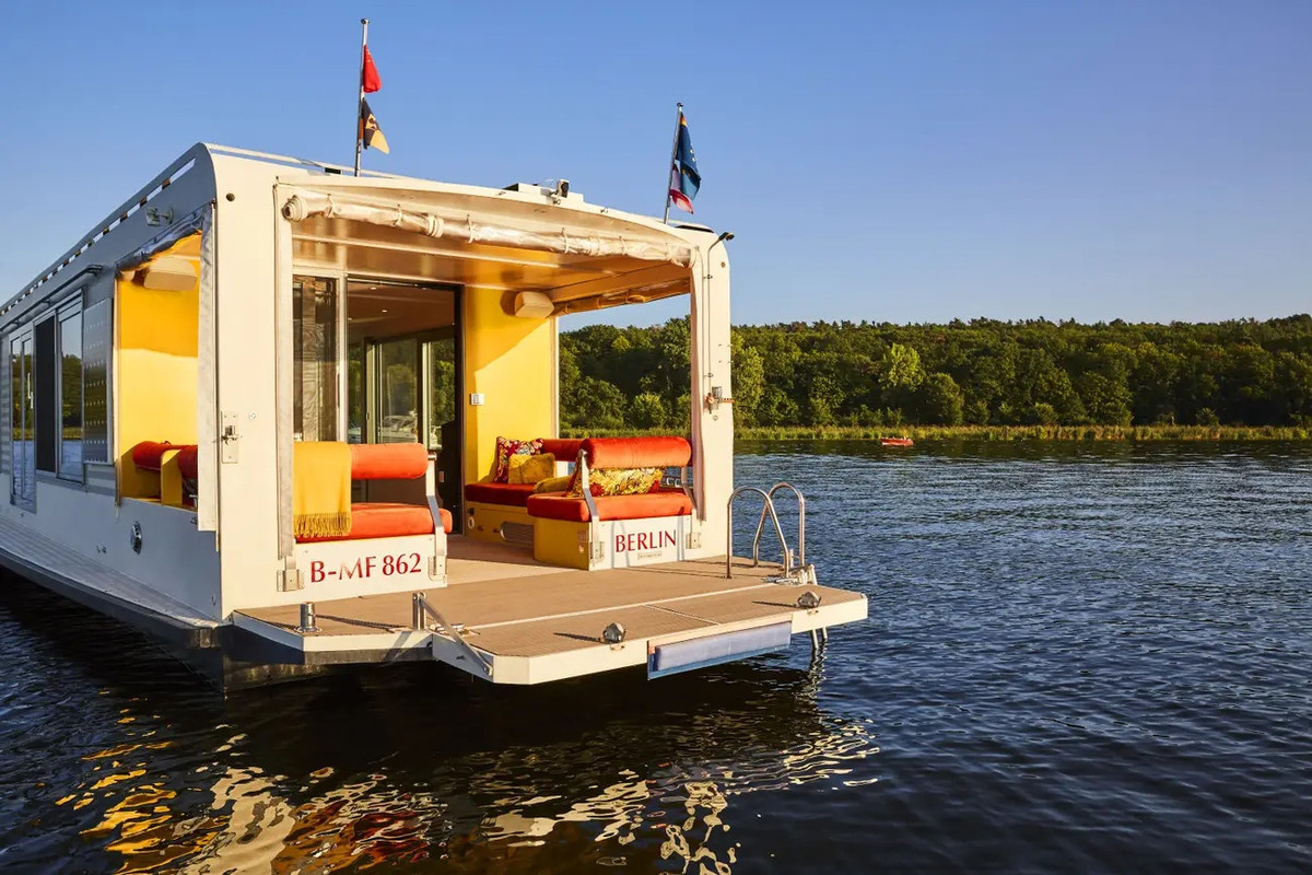 Ben trong can nha noi troi gan 50 km/ngay-Hinh-2