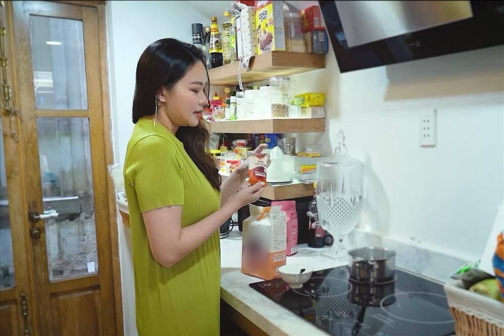 Phan Như Thảo ảnh cam thường ra sao sau khi giảm 20kg? - Hình 8 Phan Nhu Thao anh cam thuong ra sao sau khi giam 20kg?-Hinh-8