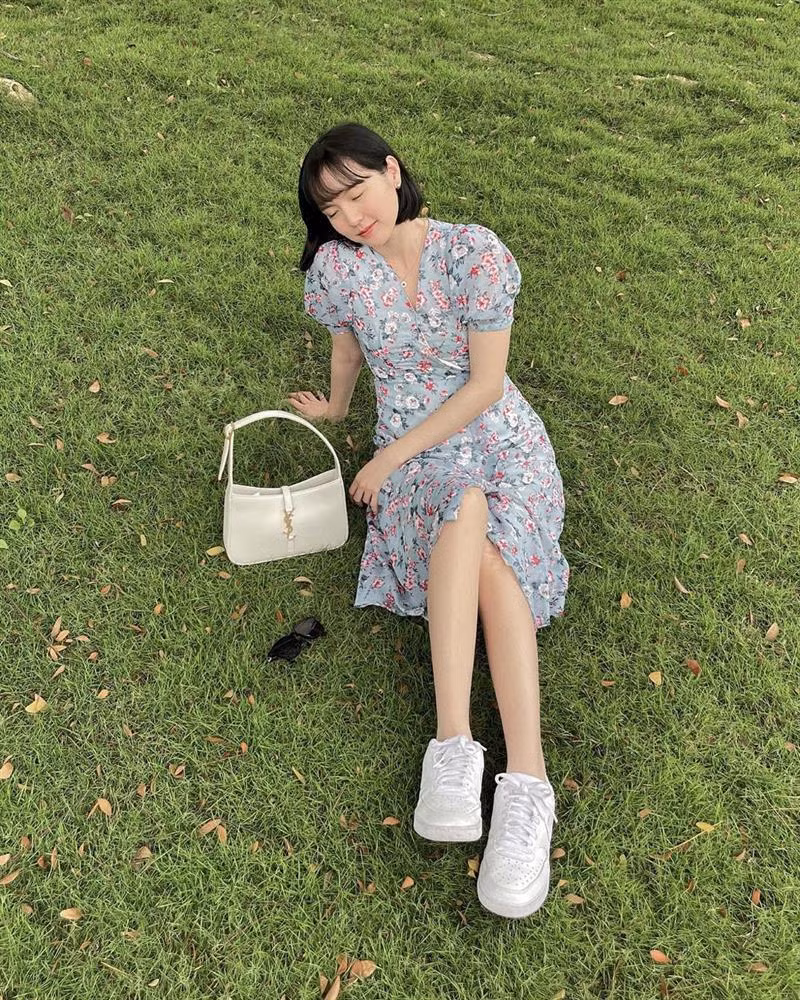 Son Tung khong mac do cu, Hai Tu co 1 chiec tui dung mai-Hinh-4