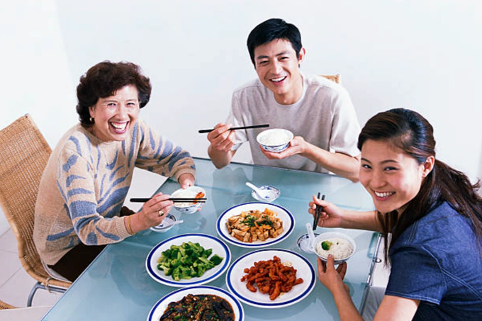 Me chong thong thai: “Lam kho con dau la lam kho con trai“