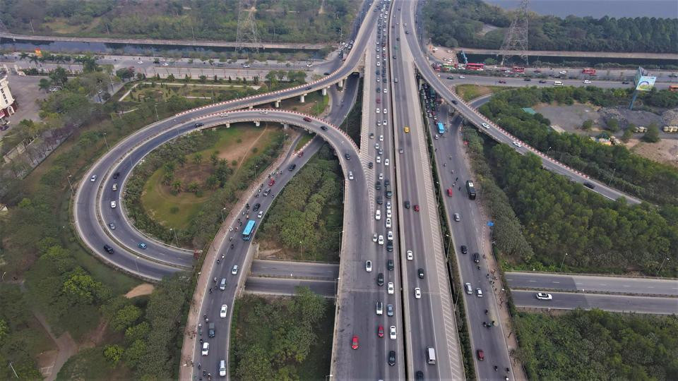 Hang van nguoi dan linh kinh do dac tro lai Thu do sau Tet-Hinh-2