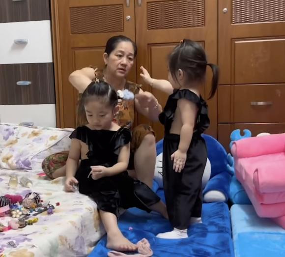 Ba mẹ vợ Lê Dương Bảo Lâm được con rể đưa đi chơi xa ảnh 8