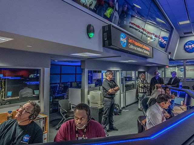 Robot co doc nhat vu tru - “WALL-E doi thuc”-Hinh-2