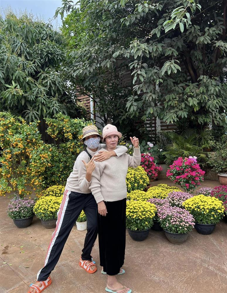 Hoa hậu xuề xòa nhất Tết Quý Mão gọi tên H'Hen Niê - Hình 4 Hoa hau xue xoa nhat Tet Quy Mao goi ten H'Hen Nie-Hinh-4