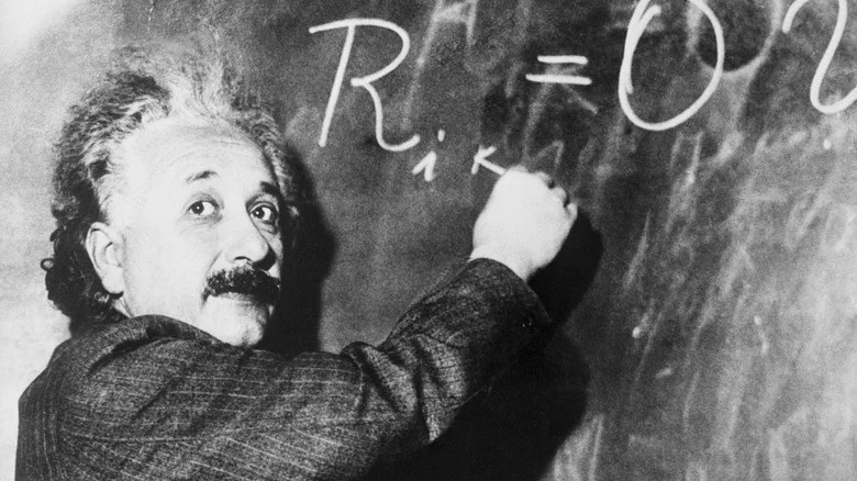 Điểm số thời còn đi học của Albert Einstein là bao nhiêu? Diem so thoi con di hoc cua Albert Einstein la bao nhieu?