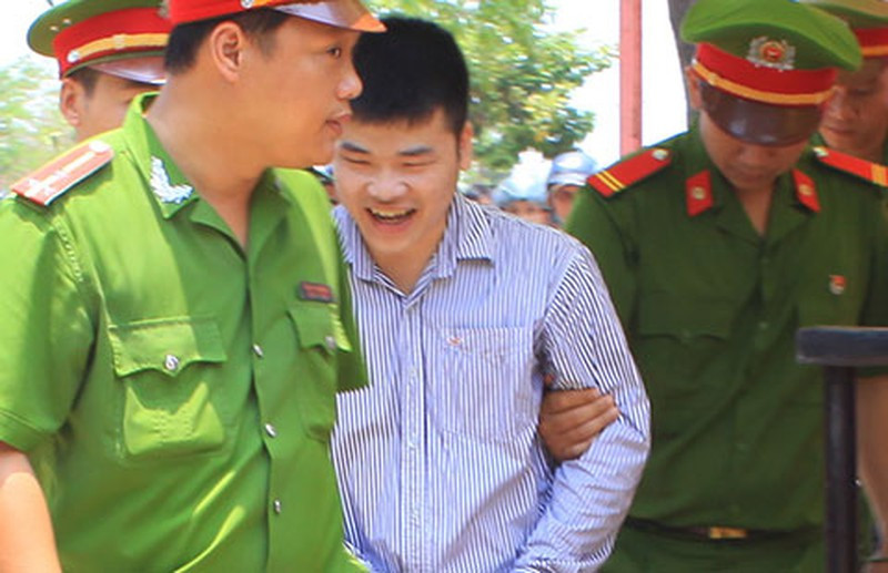 Điều đáng nói, sau khi bị tuyên án tử hình thì Nguyễn Hoài Nam không hề tỏ ra hối hận mà còn cười và nói: “Tử hình thôi mà, có gì đâu”.