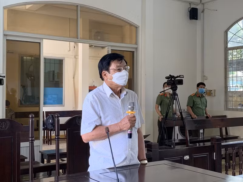 Nguoi chi 20 ti de 'day giam doc Cong an khoi An Giang' khai gi tai toa?-Hinh-4