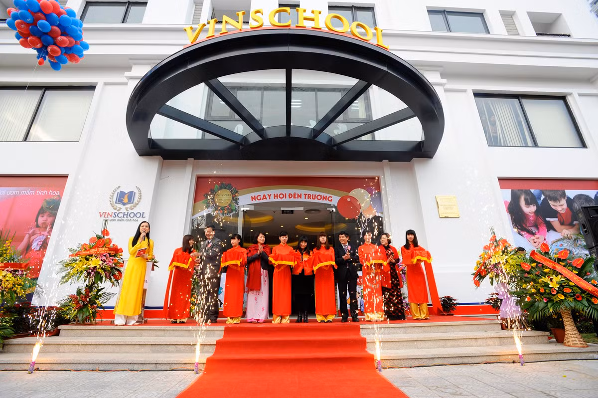 Lễ cắt băng khánh thành trường mầm non Vinschool