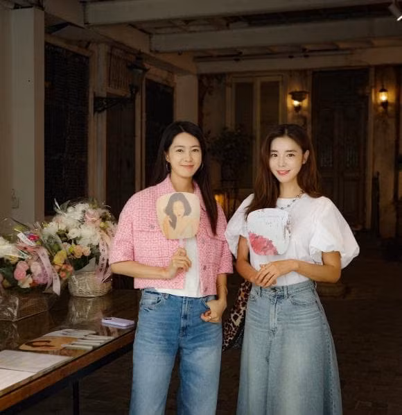 Ngoai 40, Lee Yo Won va Kim Gyu Ri van dep ngot ngao-Hinh-2