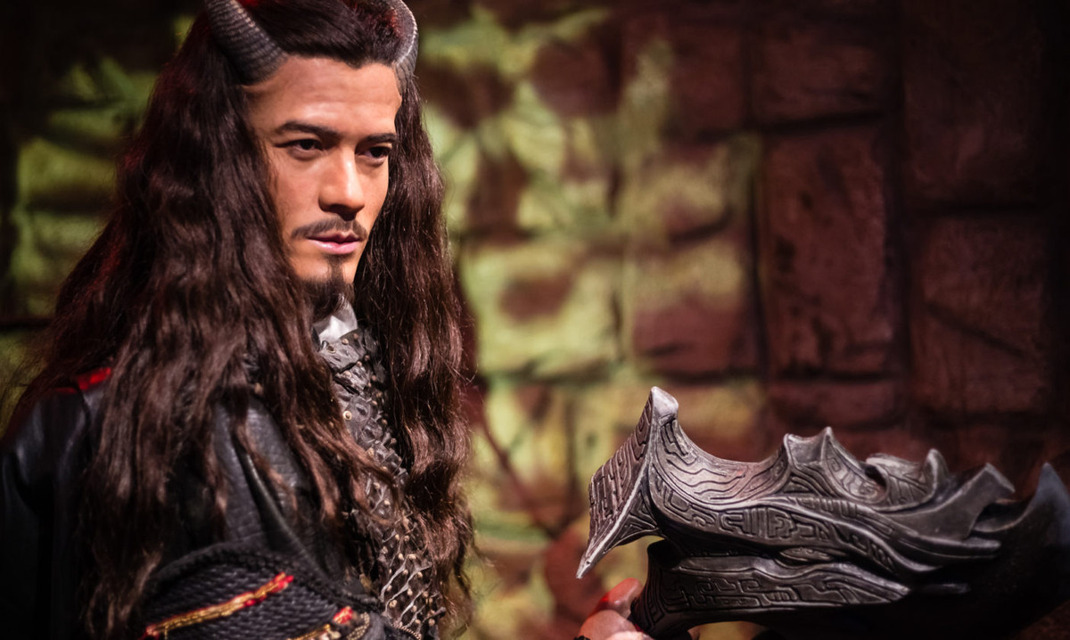 Theo cách lý giải được nhiều người đồng tình, Ngưu Ma Vương mạnh như vậy vì từng là thú cưỡi của Thông Thiên giáo chủ. Trong truyền thuyết Trung Hoa, Thông Thiên Giáo chủ là một trong ba học trò của Hồng Quân lão tổ. Ngài có pháp lực vô biên, mình cưỡi khuê ngưu.