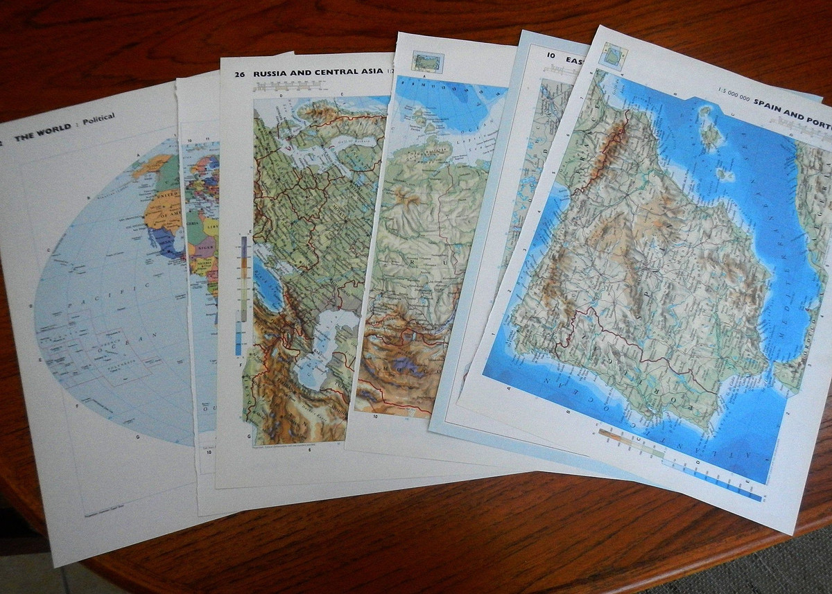 Là sơ đồ về một khu vực địa lý kèm các chú dẫn, bản đồ là công cụ giúp con người không bị "lạc lối" trong cuộc sống. Nhưng ít ai biết những tấm bản đồ đầu tiên trong lịch sử ra đời khi nào.