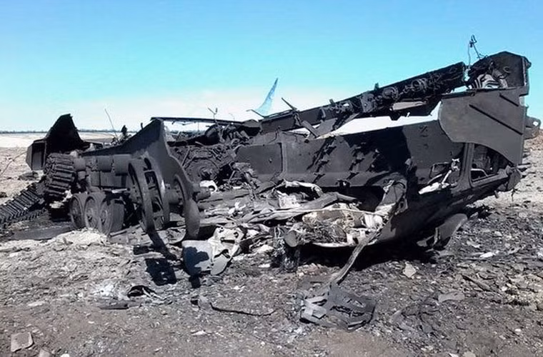 Những gì còn lại của chiếc xe chiến đấu bộ binh BMP sau khi trúng mưa đạn Grad.