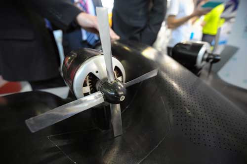 Chirok sẽ được trang bị 2 động cơ cánh quạt 4 lá.