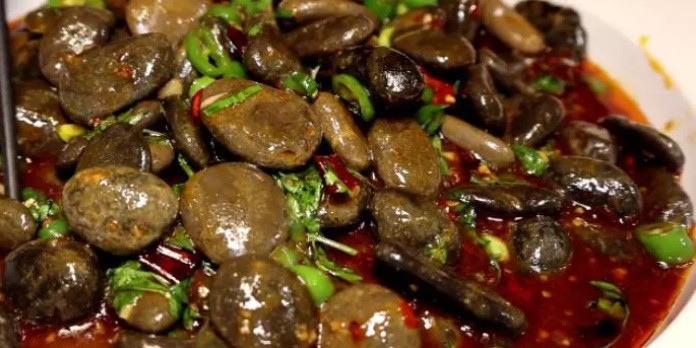 Doc la mon soi xao o Trung Quoc, ai cung thac mac an the nao-Hinh-2