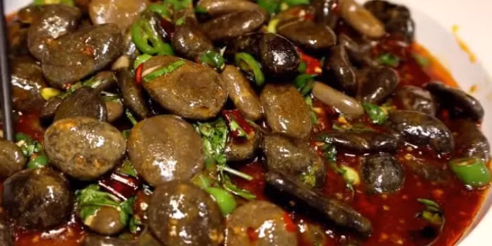 Doc la mon soi xao o Trung Quoc, ai cung thac mac an the nao-Hinh-2