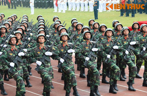 Khối chiến sĩ Lục quân trong lễ tổng duyệt diễu binh hôm 5/5.