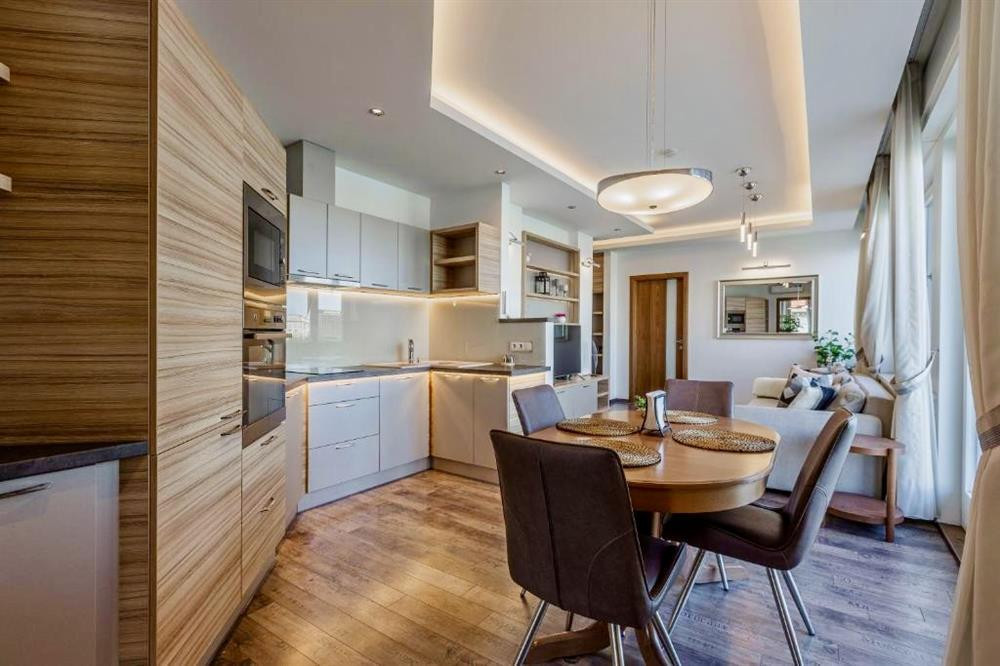 Dang Khoi chi phi '1 can chung cu' moi lan dua 2 me di tri benh-Hinh-10