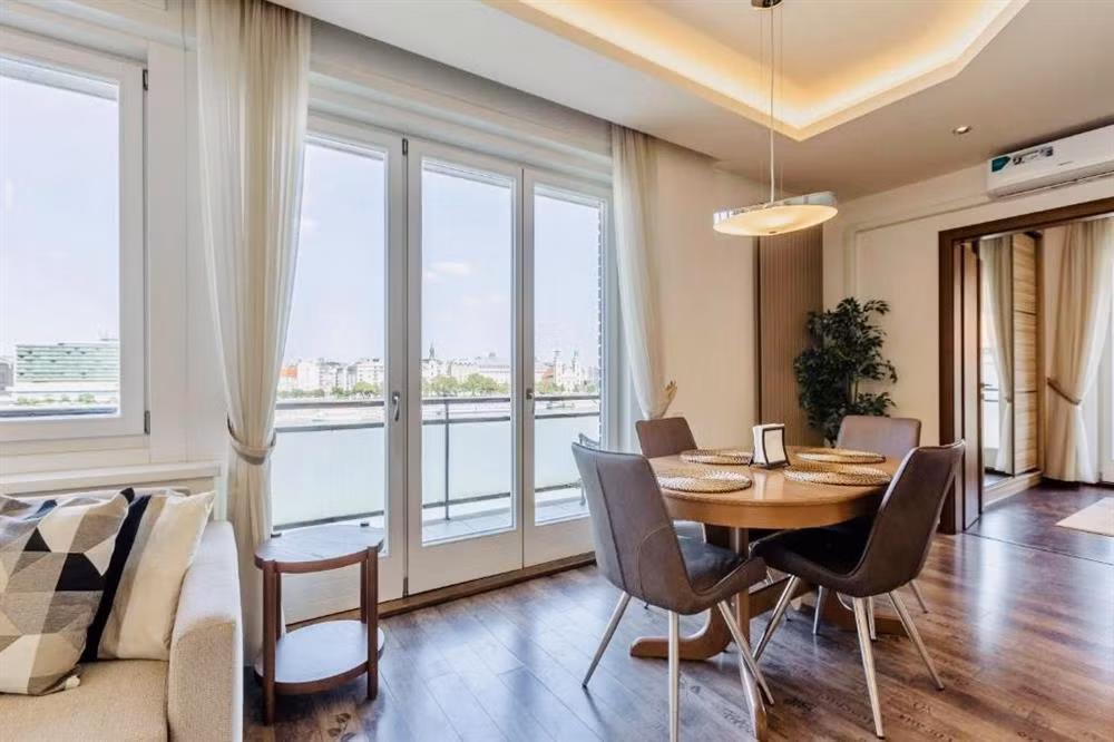 Dang Khoi chi phi '1 can chung cu' moi lan dua 2 me di tri benh-Hinh-9