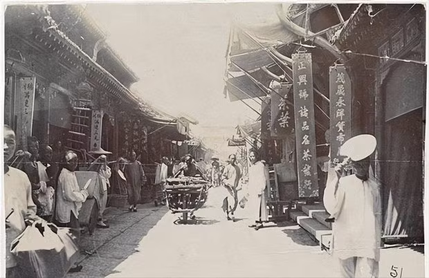 Một bức hình kính thủy tinh được bảo quản toàn vẹn như vậy có giá trị sưu tầm rất cao, dù không phải giá trị về mặt tiền bạc. Nếu có phim gốc, thì giá trị càng tăng lên nhiều. (Ảnh minh họa)