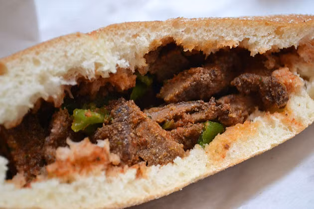 Món bánh mì xốp Beghrir.